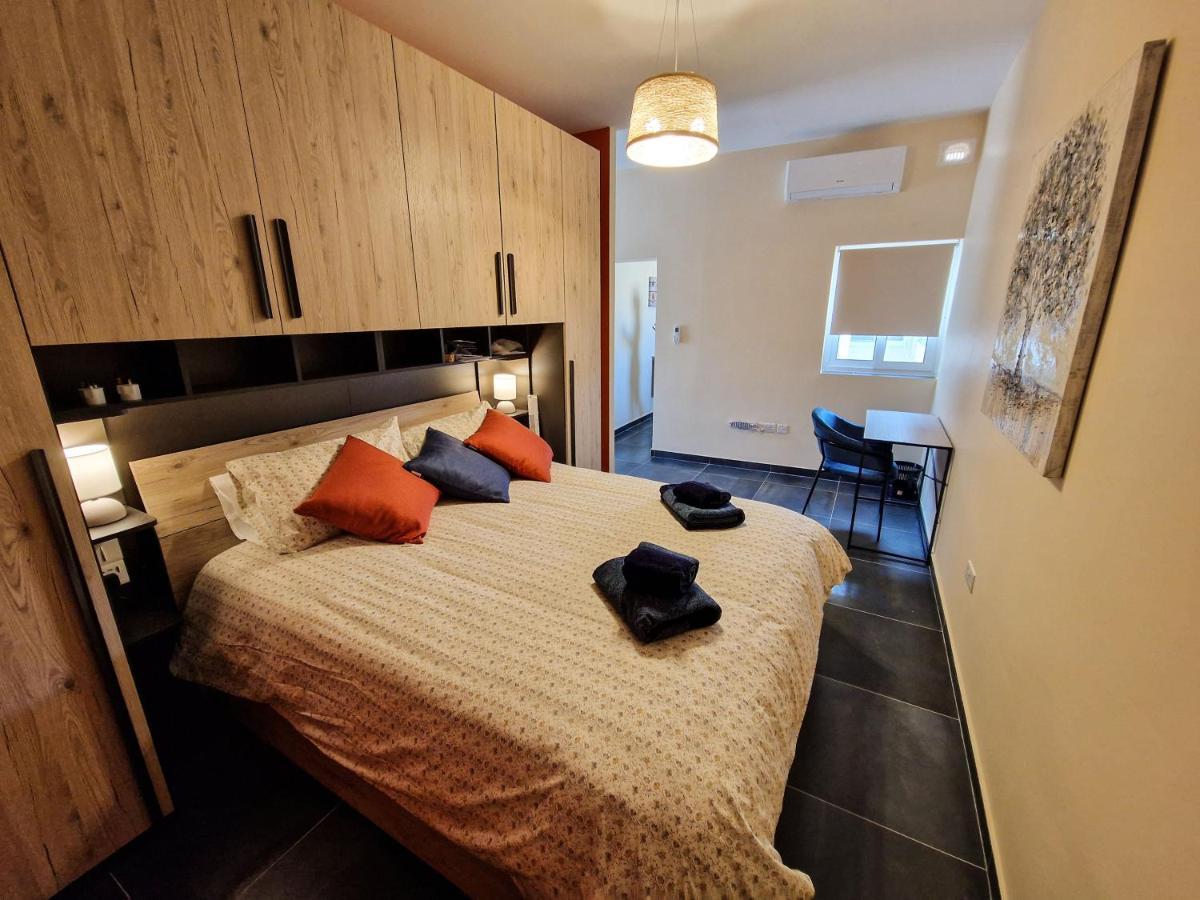 セント・ポールズ・ベイComfy And Cosy.アパートメント エクステリア 写真